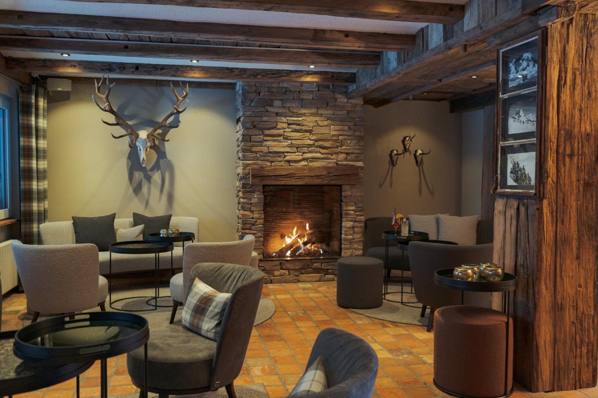Jägerhof Serviced Apartements Zermatt Exteriör bild