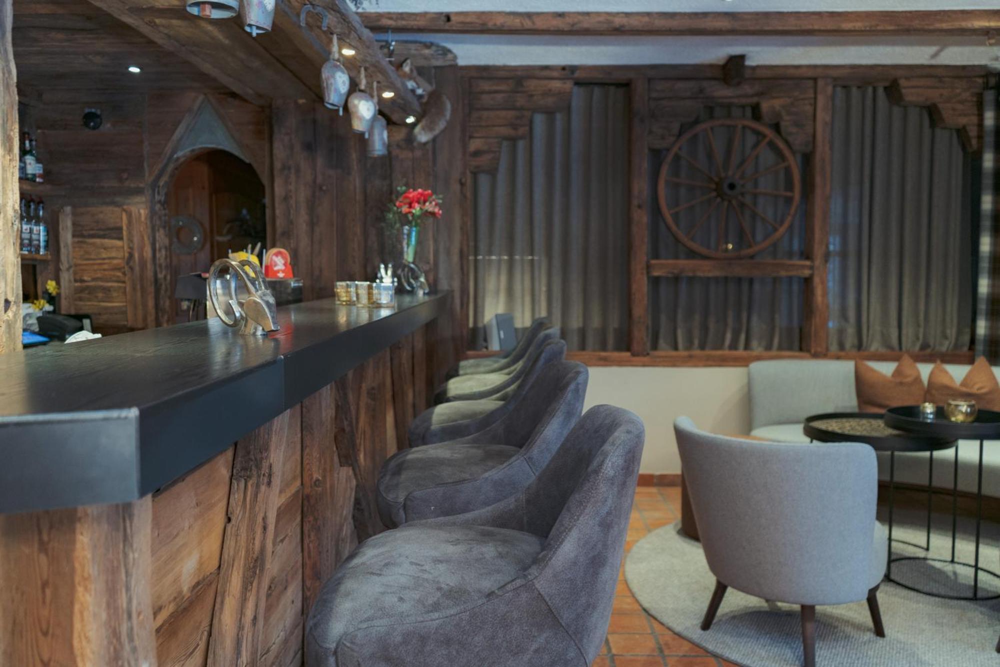 Jägerhof Serviced Apartements Zermatt Exteriör bild