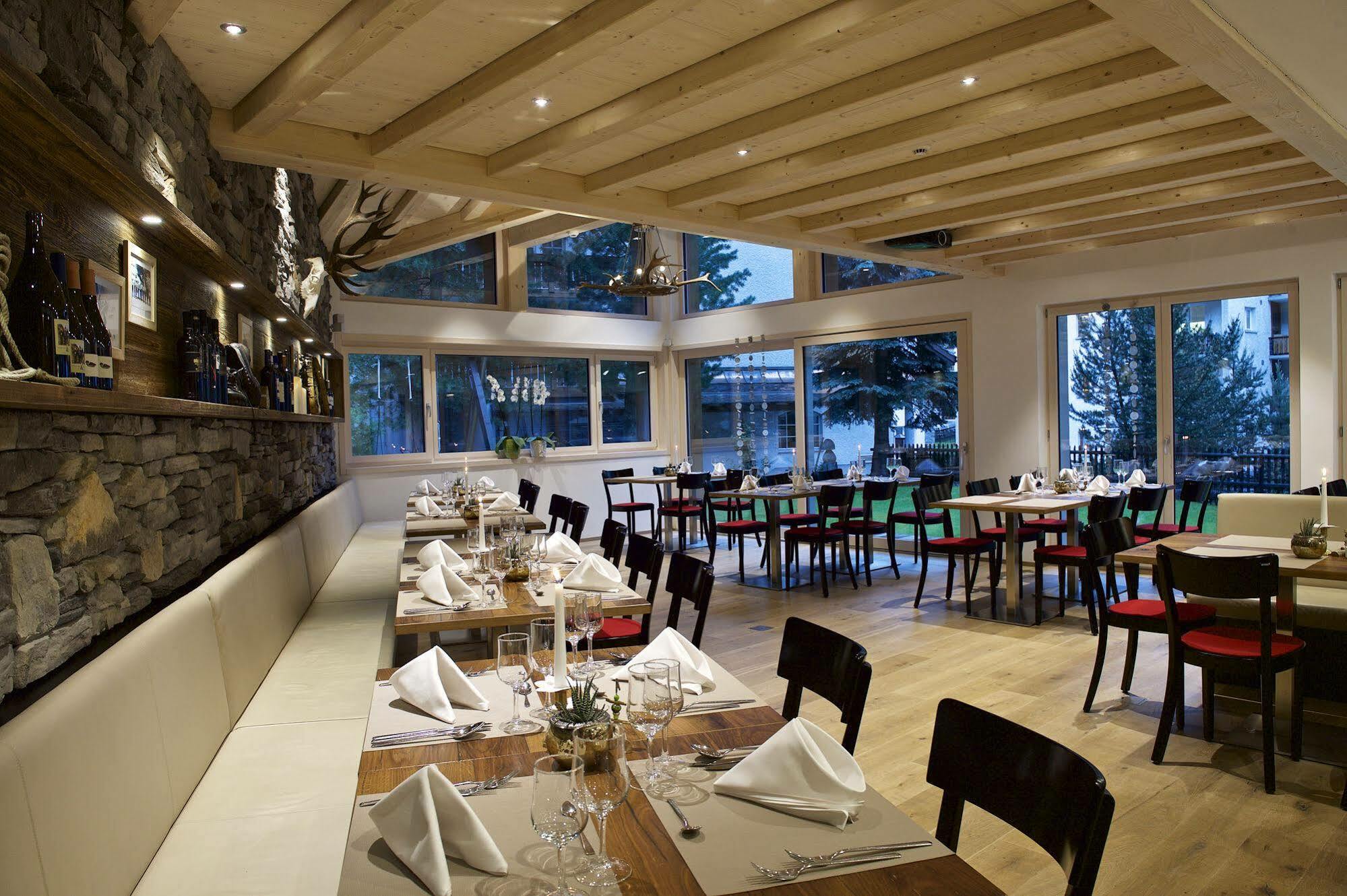 Jägerhof Serviced Apartements Zermatt Exteriör bild